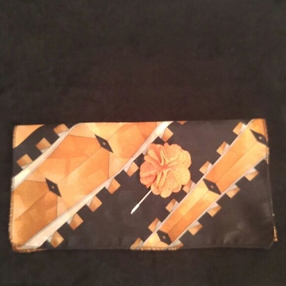 MEN'S POCKET SQUARE AND LAPEL PIN FLOWER #4. - Picture 1 of 4